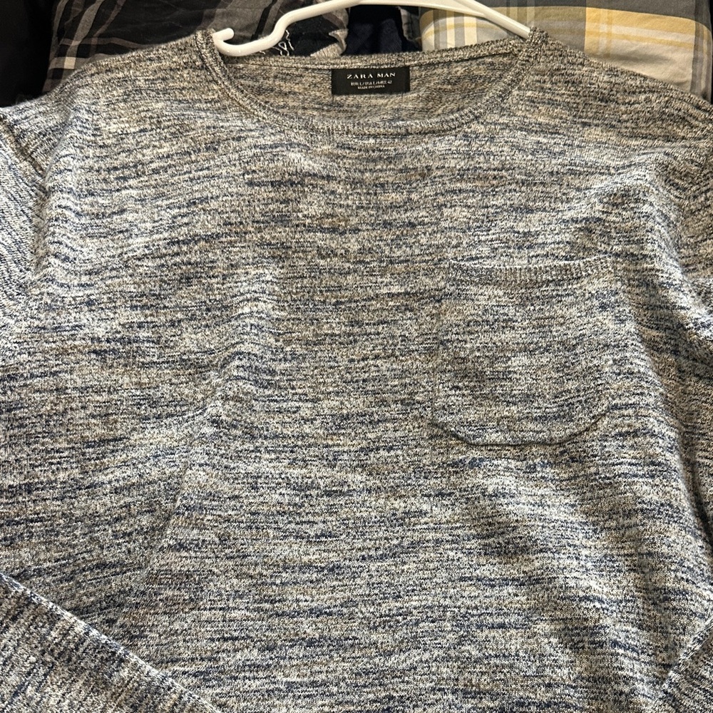 Zara Men colored light sweater L